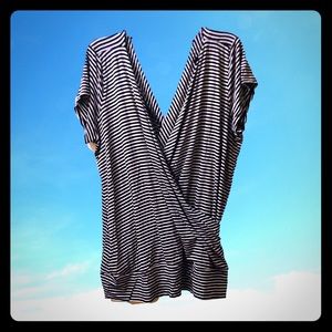 🕶 Torrid faux wrap draped striped blouse Sz 3